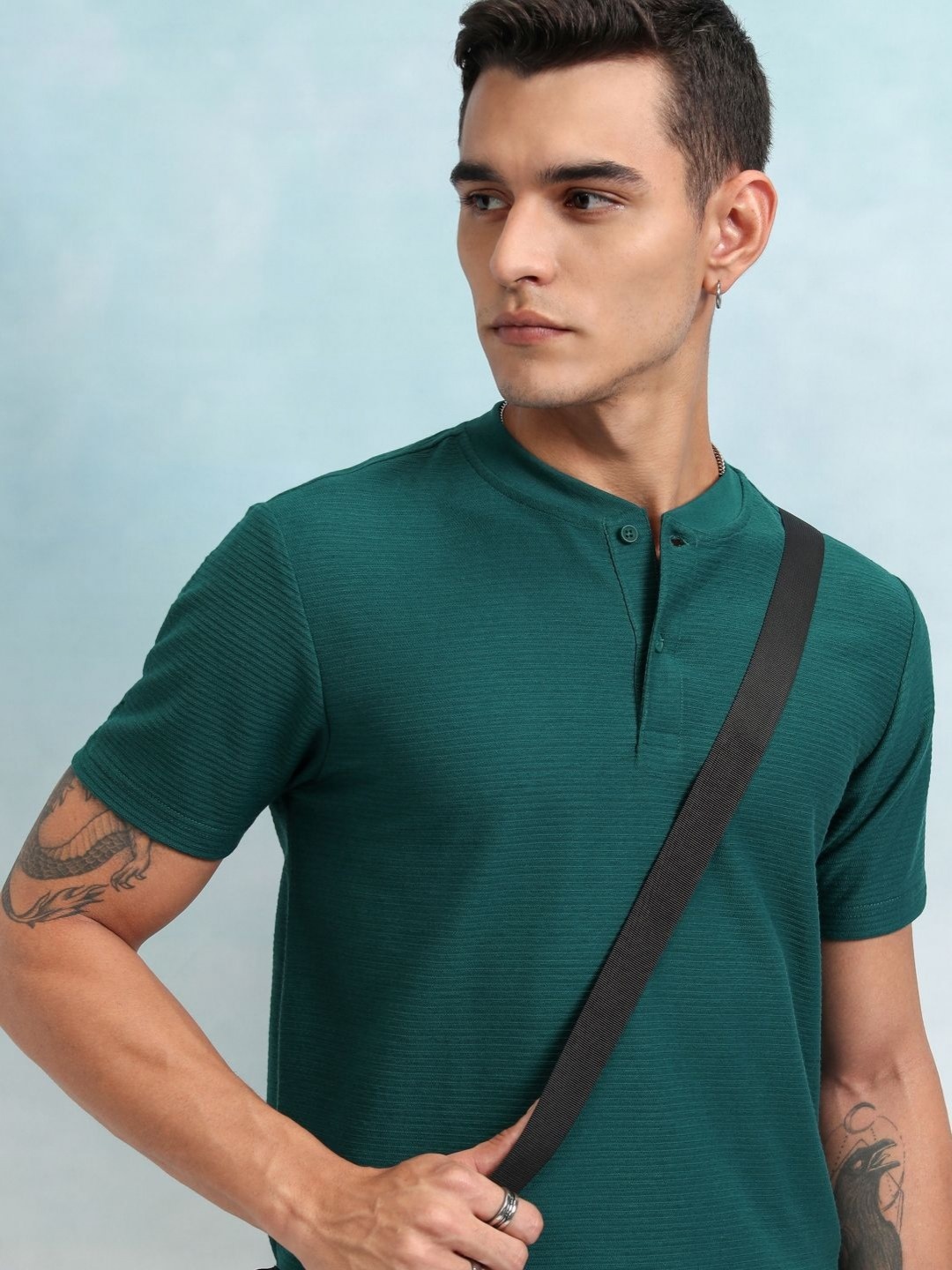 

HIGHLANDER Men Self Design Henley Relaxed Fit Tshirt, Teal