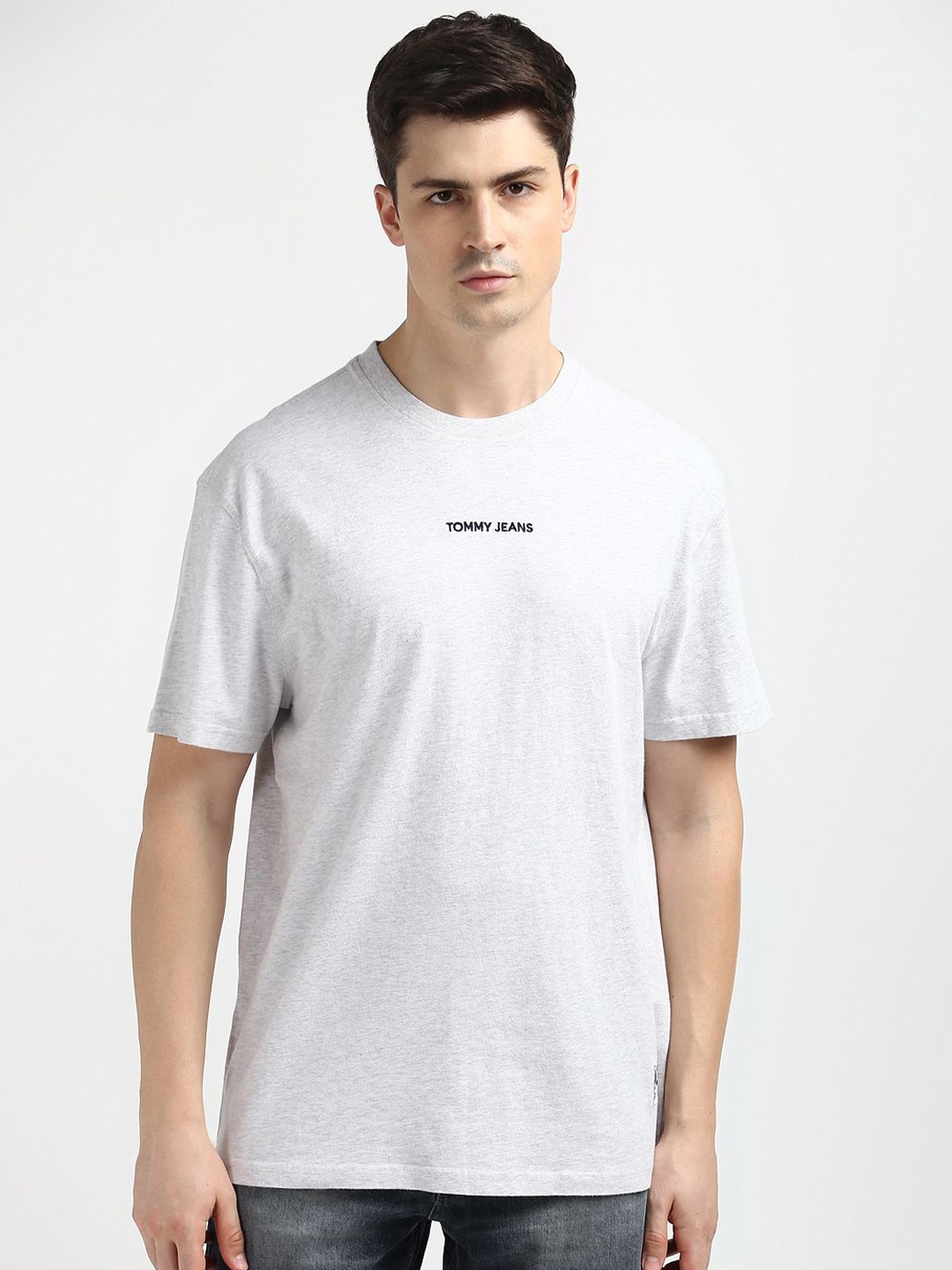 

Tommy Hilfiger Men Drop-Shoulder Sleeves T-shirt, White