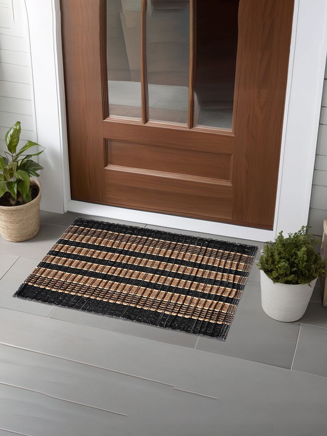 

Kuber Industries Brown & Black 2 Pieces AntiSlip Textured Doormats