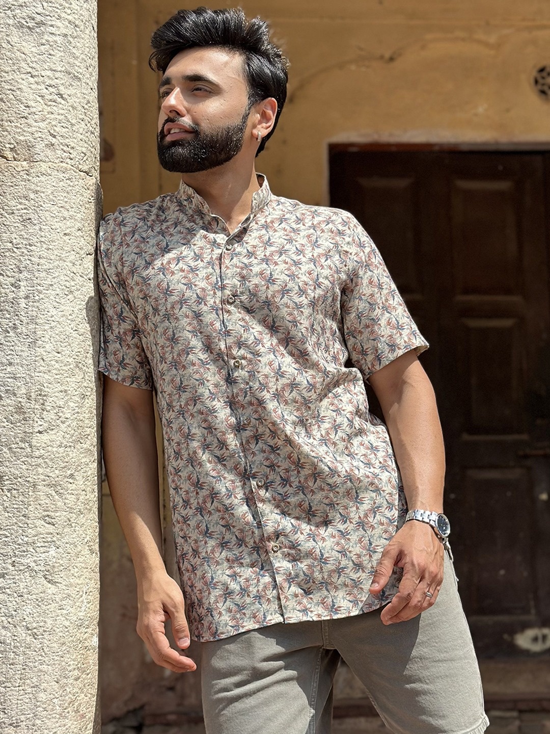 

Ethnic India Floral Printed Mandarin Collar Straight Short Kurta, Beige