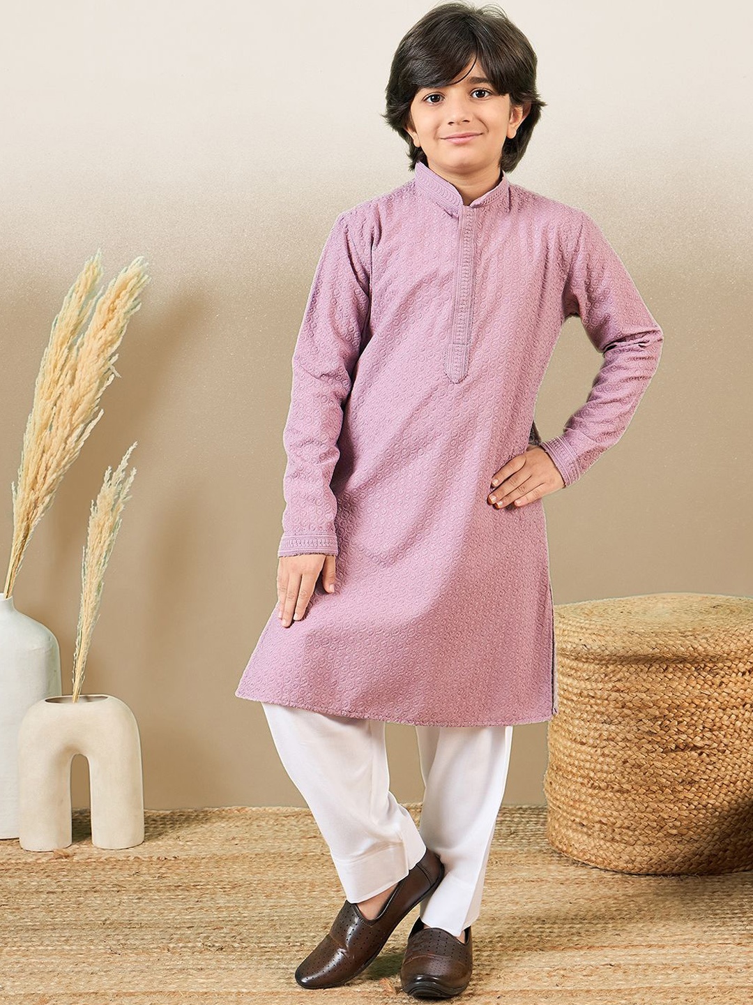 

Here&Now X Sanwara Boys Floral Embroidered Chikankari Straight Kurta With Patiala, Purple