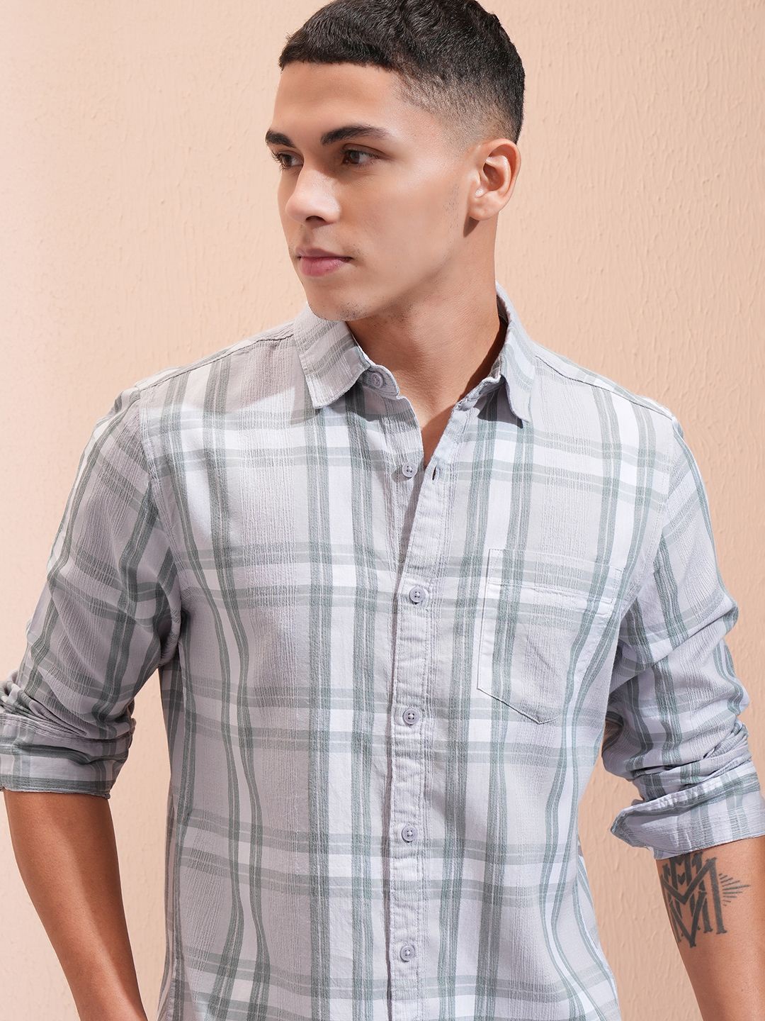 

HIGHLANDER Men Dobby Textured Checked Casual Shirt, Grey