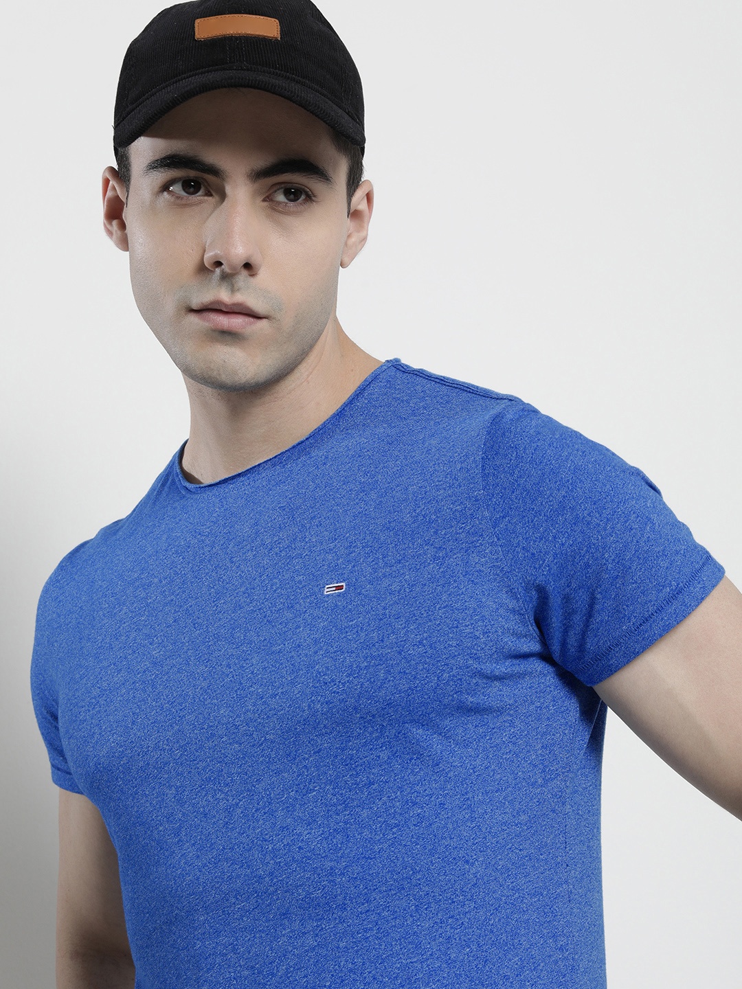 

Tommy Hilfiger Men Solid Casual T-shirt, Blue