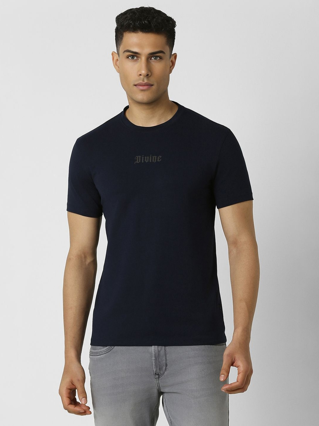 

VAN HEUSEN DENIM LABS Men Graphic Printed Round Neck Cotton T-shirt, Navy blue