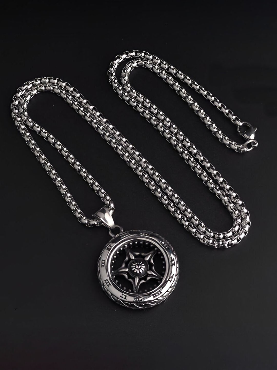 

Minprice Silver-Plated Circular Pendants with Chains