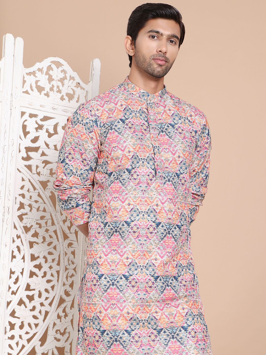 

Anouk Men Geometric Printed Sequinned Kurta, Multi