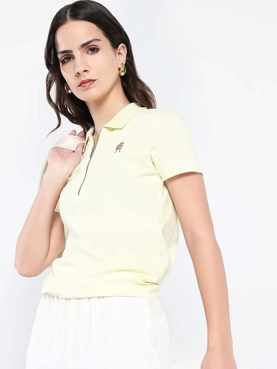 

RAREISM Women Solid Polo Collar Cotton T-shirt, Green