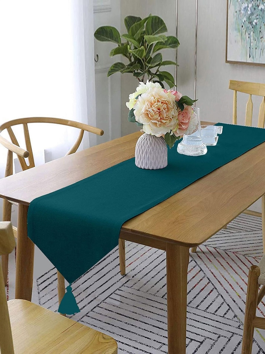 

Lushomes Green Pure Cotton Rectangular Table Runner With Tassel