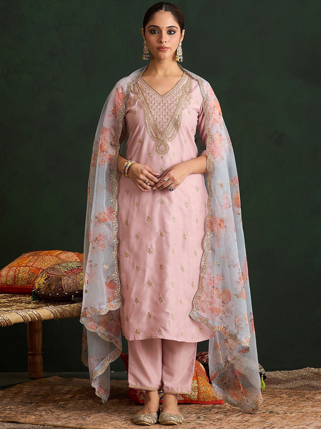 

Indo Era Women Floral Embroidered Regular Kurta with Trousers & With Dupatta, Mauve