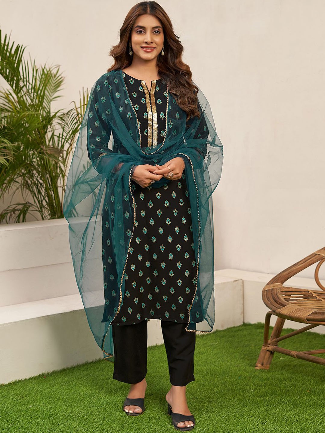 

SKYLEE Black Ethnic Motifs Embroidered Sequinned Straight Kurta With Trousers & Dupatta, Blue