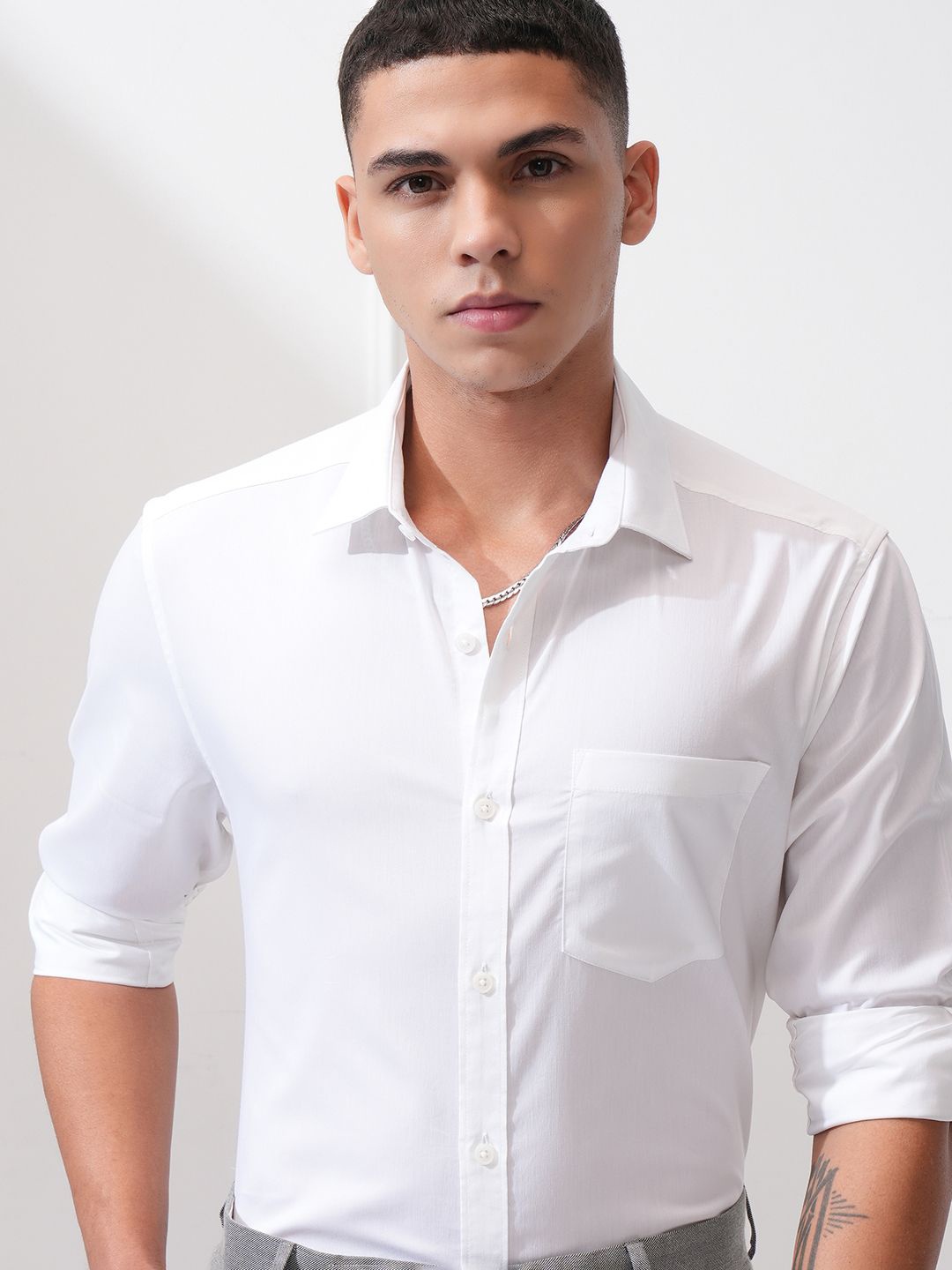 

Highlander Men Solid Formal Slim Fit shirt, White