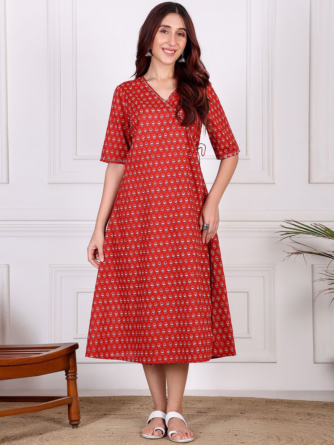 

Chowkhat Women Ethnic Motifs Printed A-Line Ethnic Dresses, Red