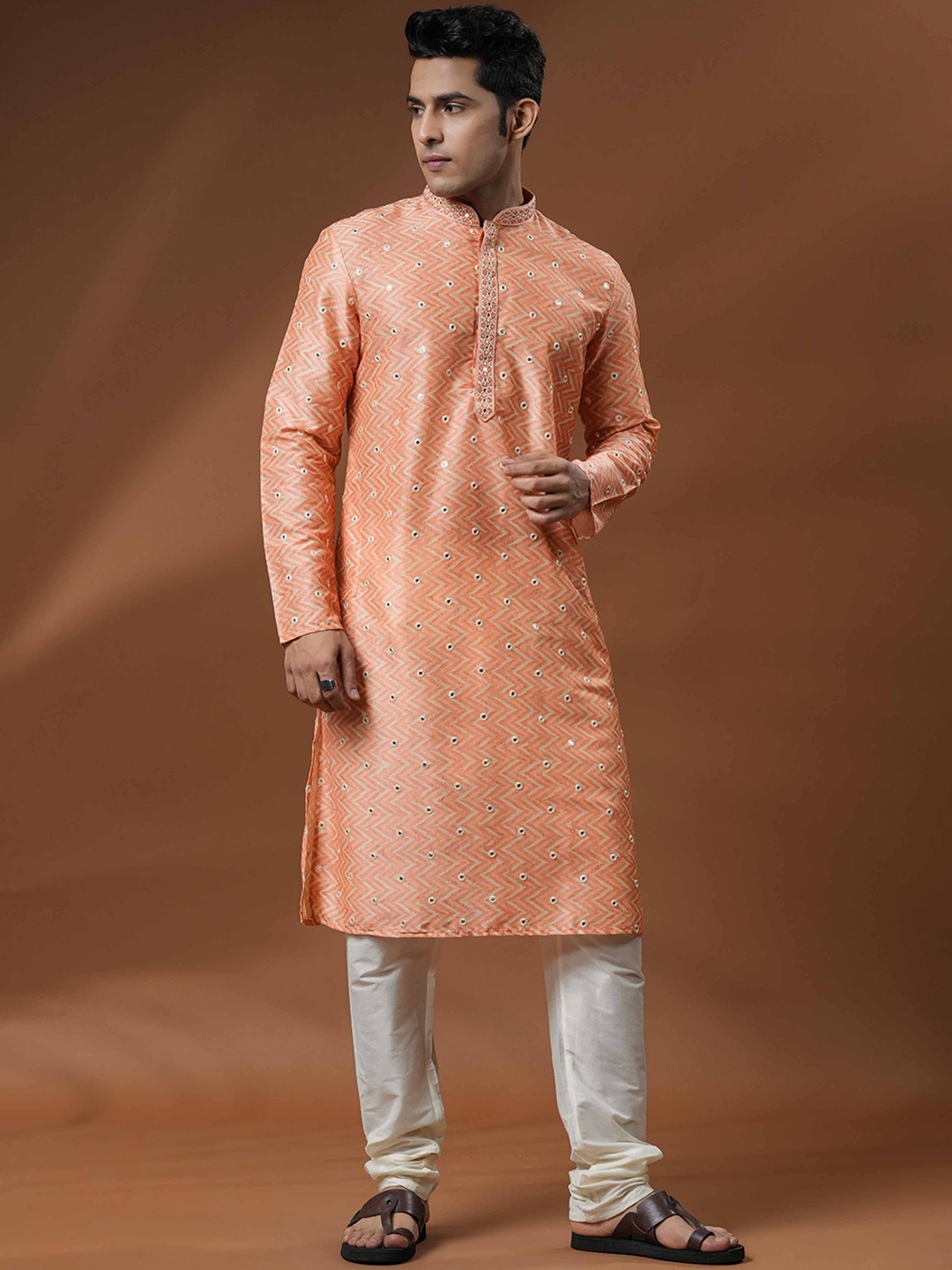 

Ethnic India Geometric Printed Mirror Work Mandarin Collar Straight Kurta, Orange