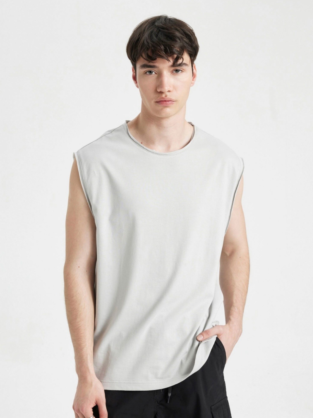

DeFacto Men Solid Round Neck Cotton T-shirt, Cream