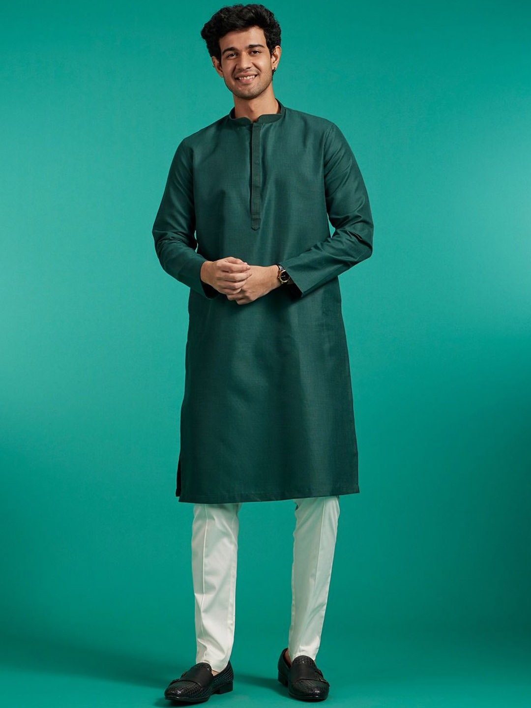 

Diwas by Manyavar Mandarin Collar Straight Kurta, Green