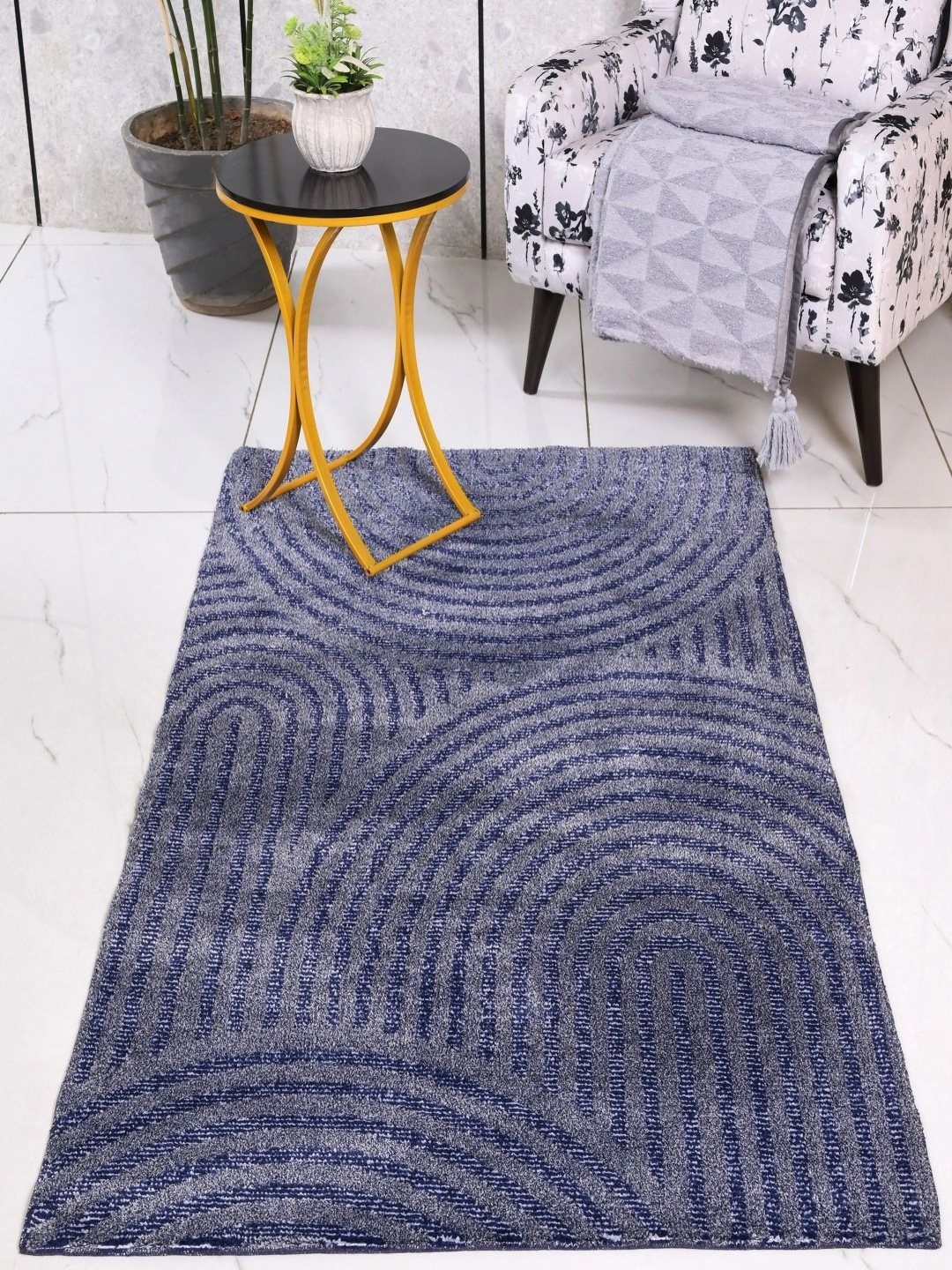 

Saral Home Blue & Grey Geometric Anti-Skid Carpet