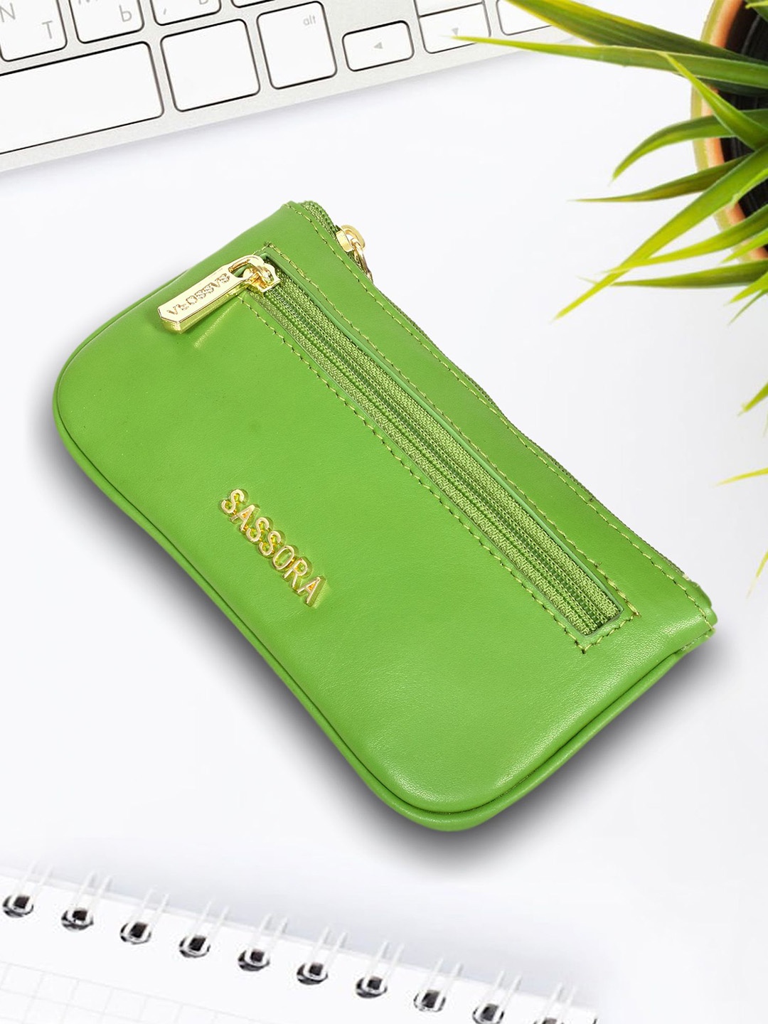 

Sassora Lime Green & Gold Toned Genuine Leather Key Pouch