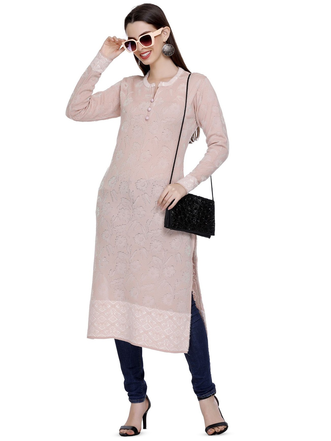 

MONTREX Women Floral Printed Floral Woollen Kurta, Peach