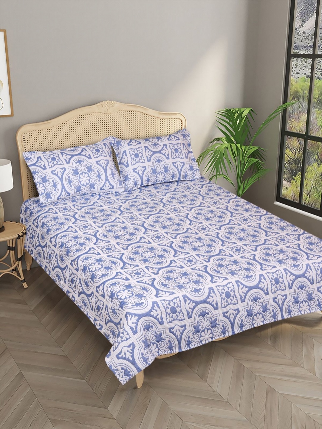 

Myntra Elegant Homes Off White Ethnic Motifs Reversible Queen Bed Cover & Pillow Covers