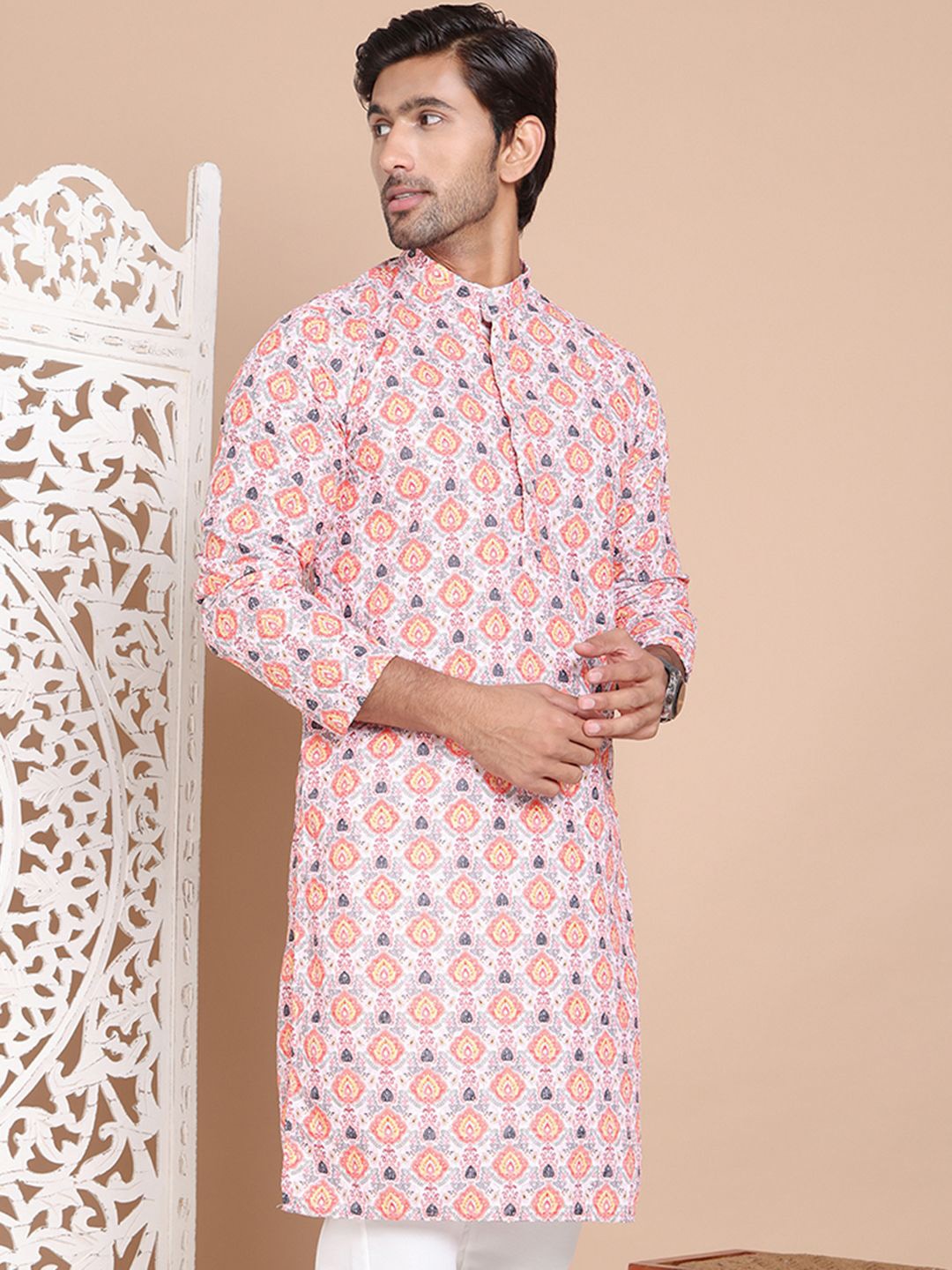 

Jompers Men Floral Printed Chikankari Floral Kurta, Peach