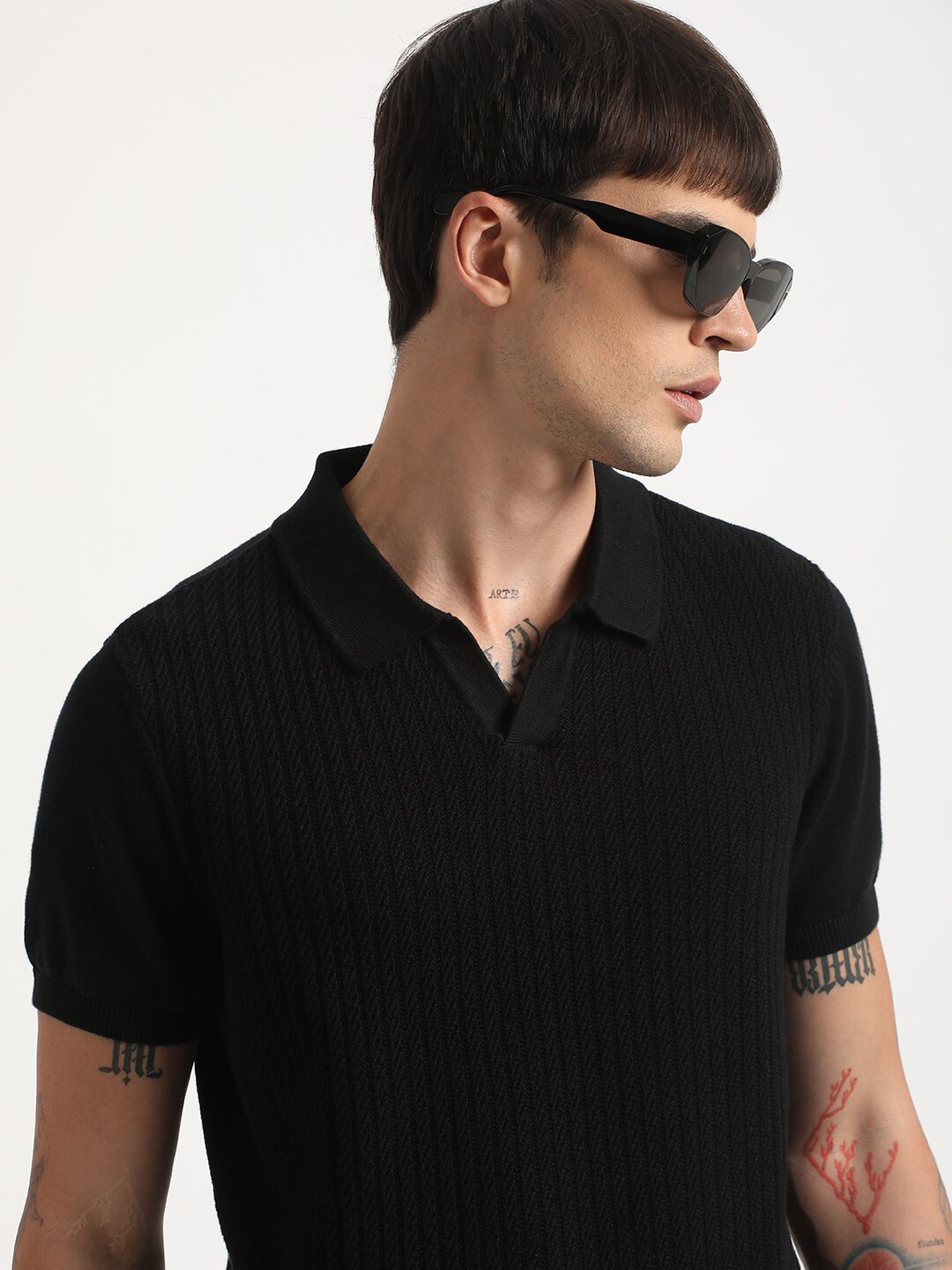 

THE BEAR HOUSE Self Design Regular Fit Polo Collar Cotton T-shirt, Black