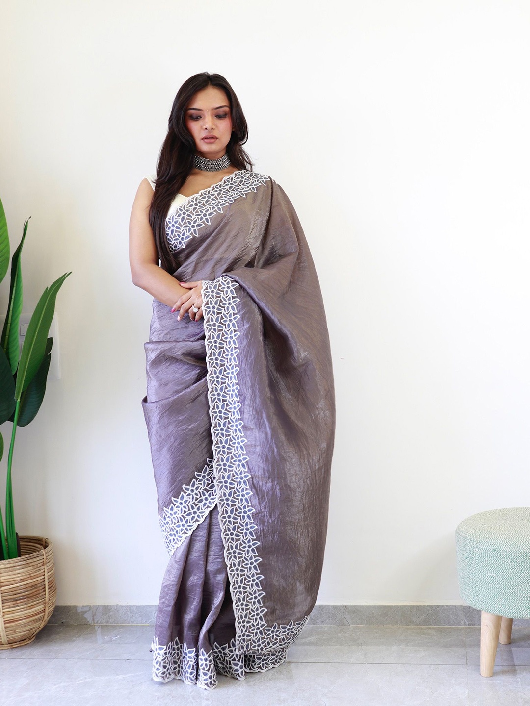 

Kandora Zari Tissue Saree, Grey