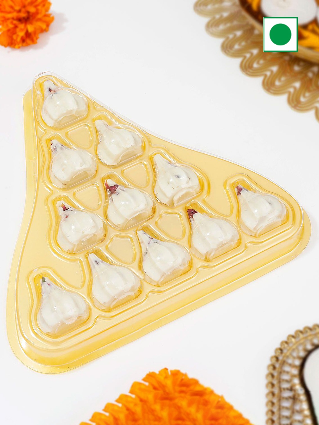 

IGP 11 Pcs Rose & White Chocolate Modaks