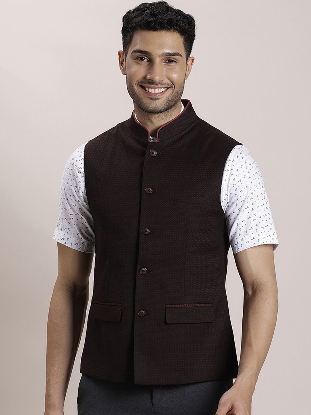

Turtle Men Self-Design Slim-Fit Nehru Jacket, Brown