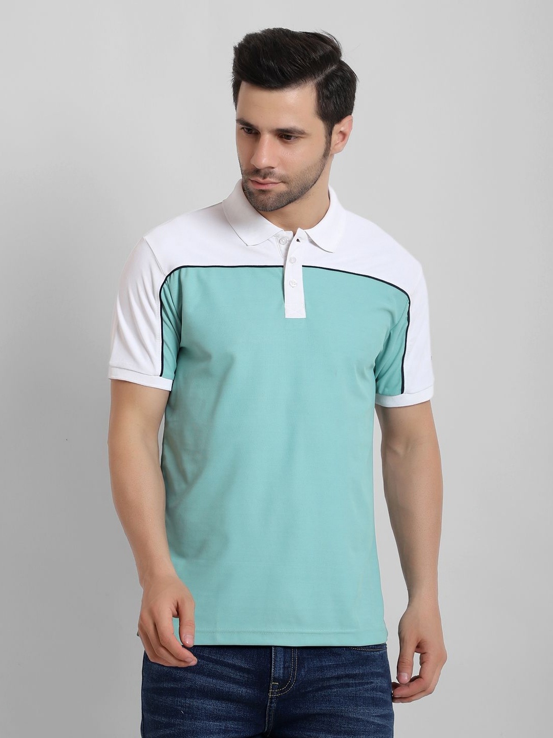 

Canjuice Men Colourblocked Polo Collar T-shirt, Green