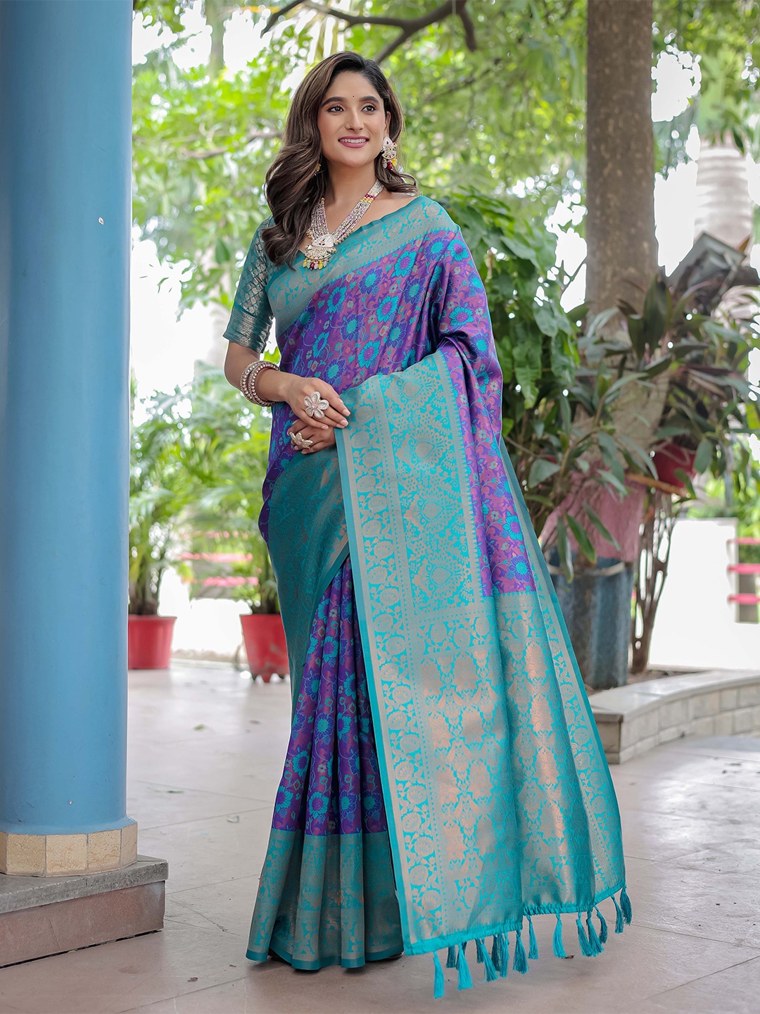 

KIMISHA Woven Design Zari Silk Blend Kanjeevaram Saree, Blue