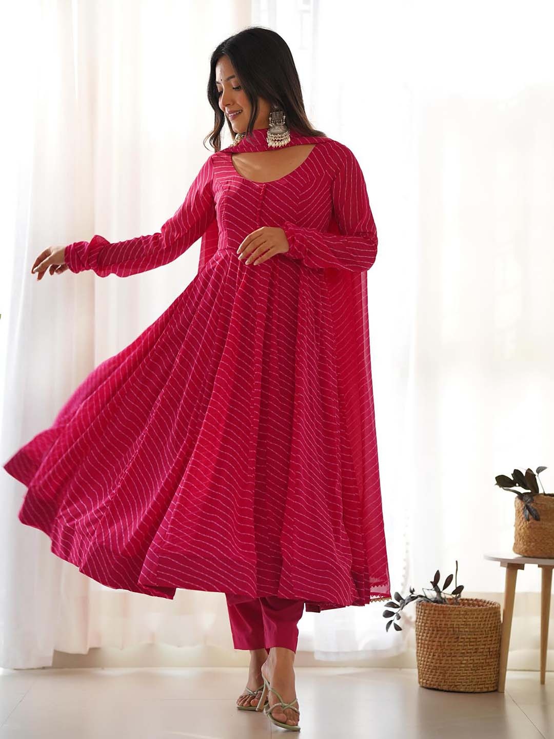 

N N ENTERPRISE Leheriya Printed Anarkali Kurta with Trousers & Dupatta, Pink