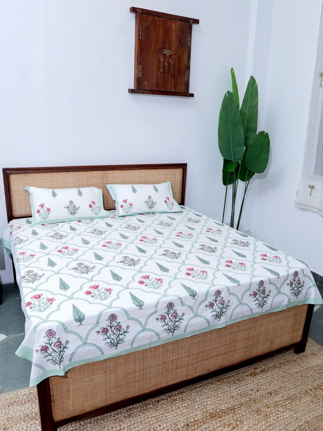 

Plarsh Comfort White & Green Floral Pure Cotton 300 TC King Bedsheet with 2 Pillow Covers