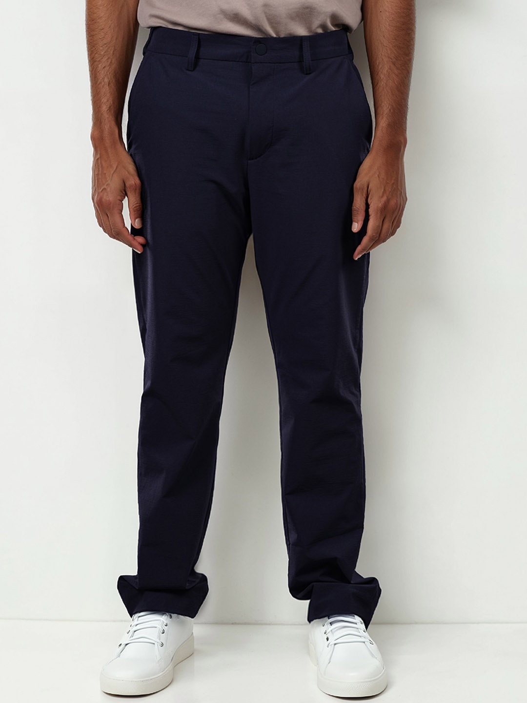 

Celio Men Straight Fit Mid-Rise Regular Trousers, Black