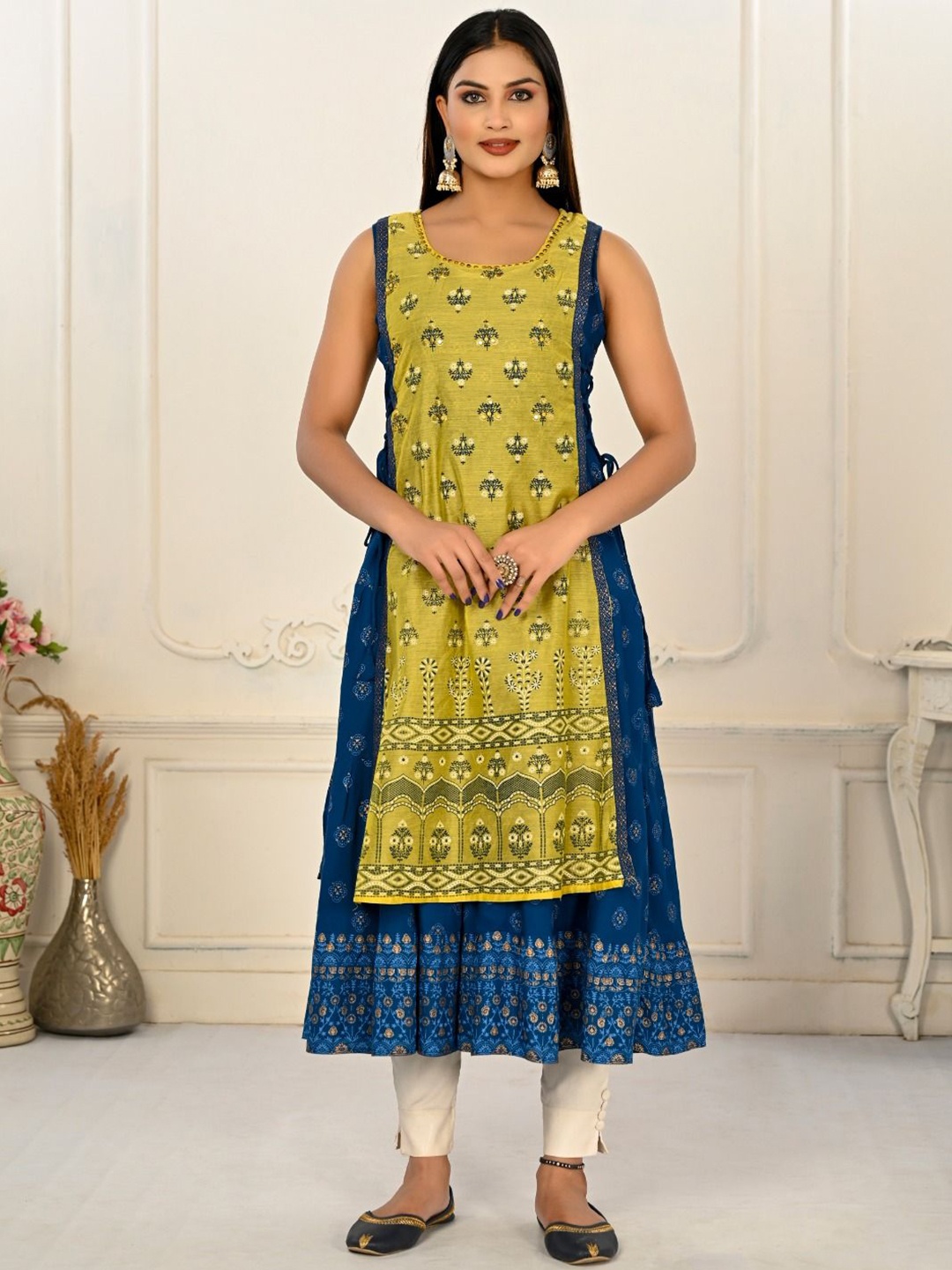 

JIVORA Printed Flared Kurta, Blue