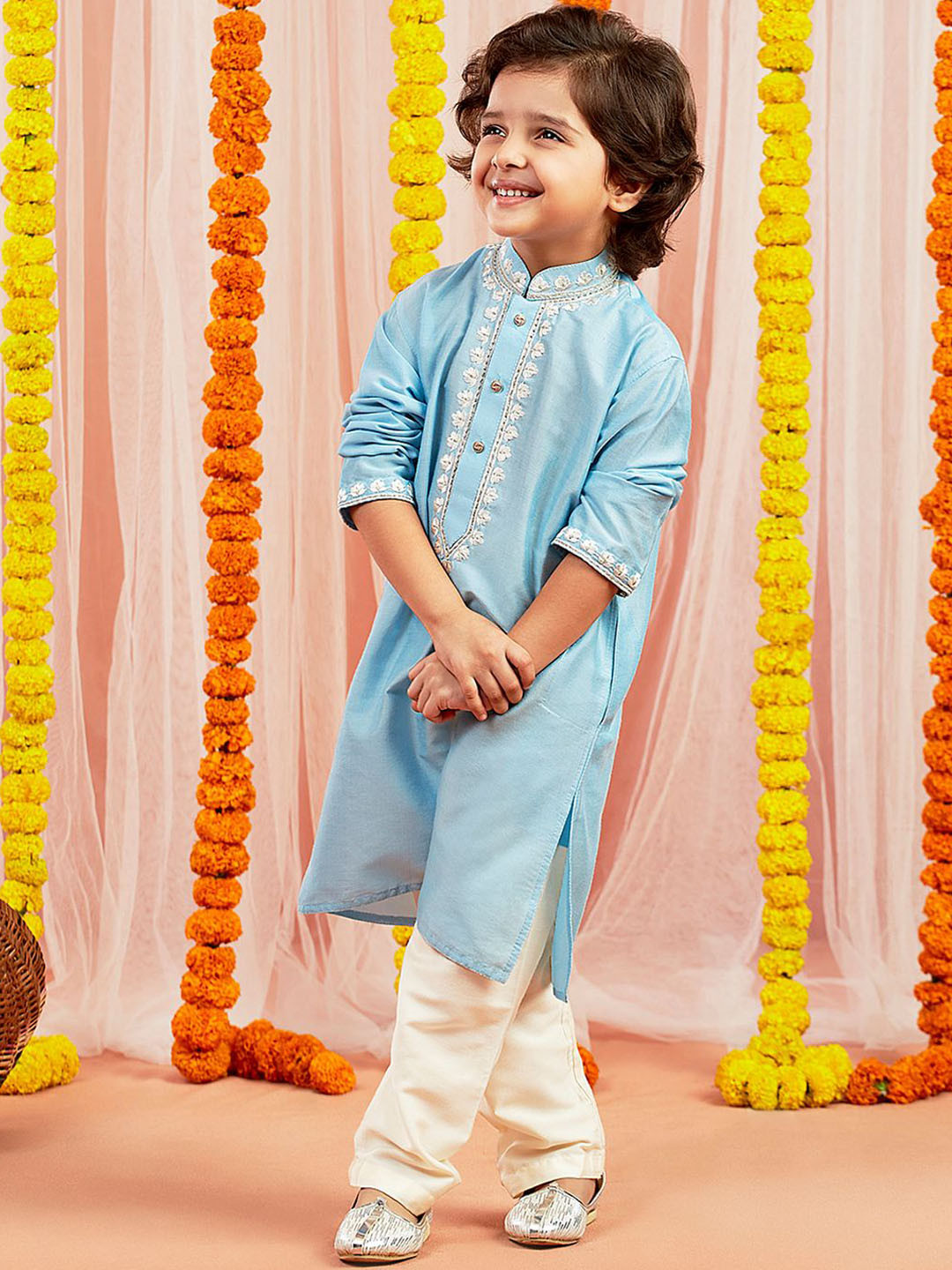 

VASTRAMAY Boys Floral Yoke Design Regular Thread Work Kurta With Pyjama, Blue