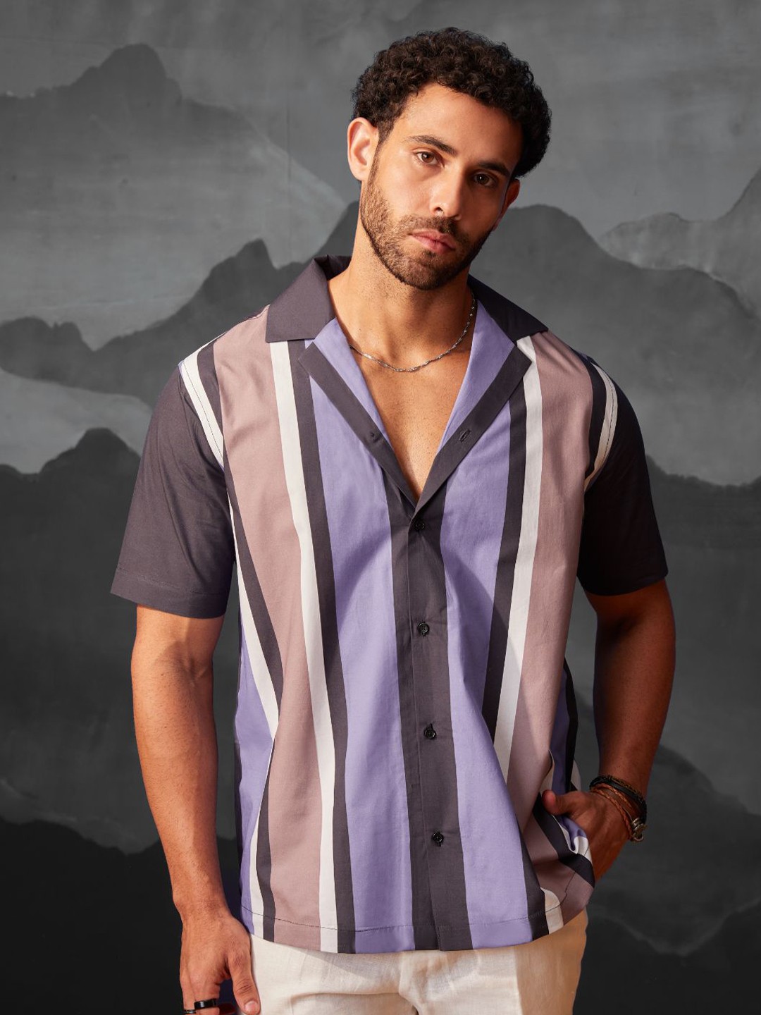 

CMGE Men Relaxed Multi Stripes Opaque Striped Casual Shirt