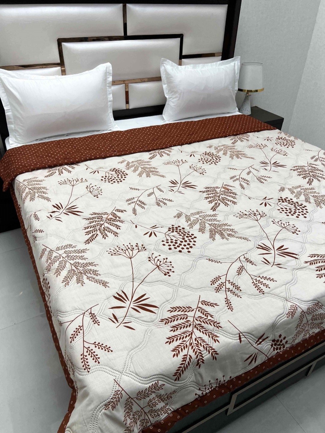 

Pure Decor Doze Brown & White Floral AC Room 300 GSM Reversible King Double Bed Comforter