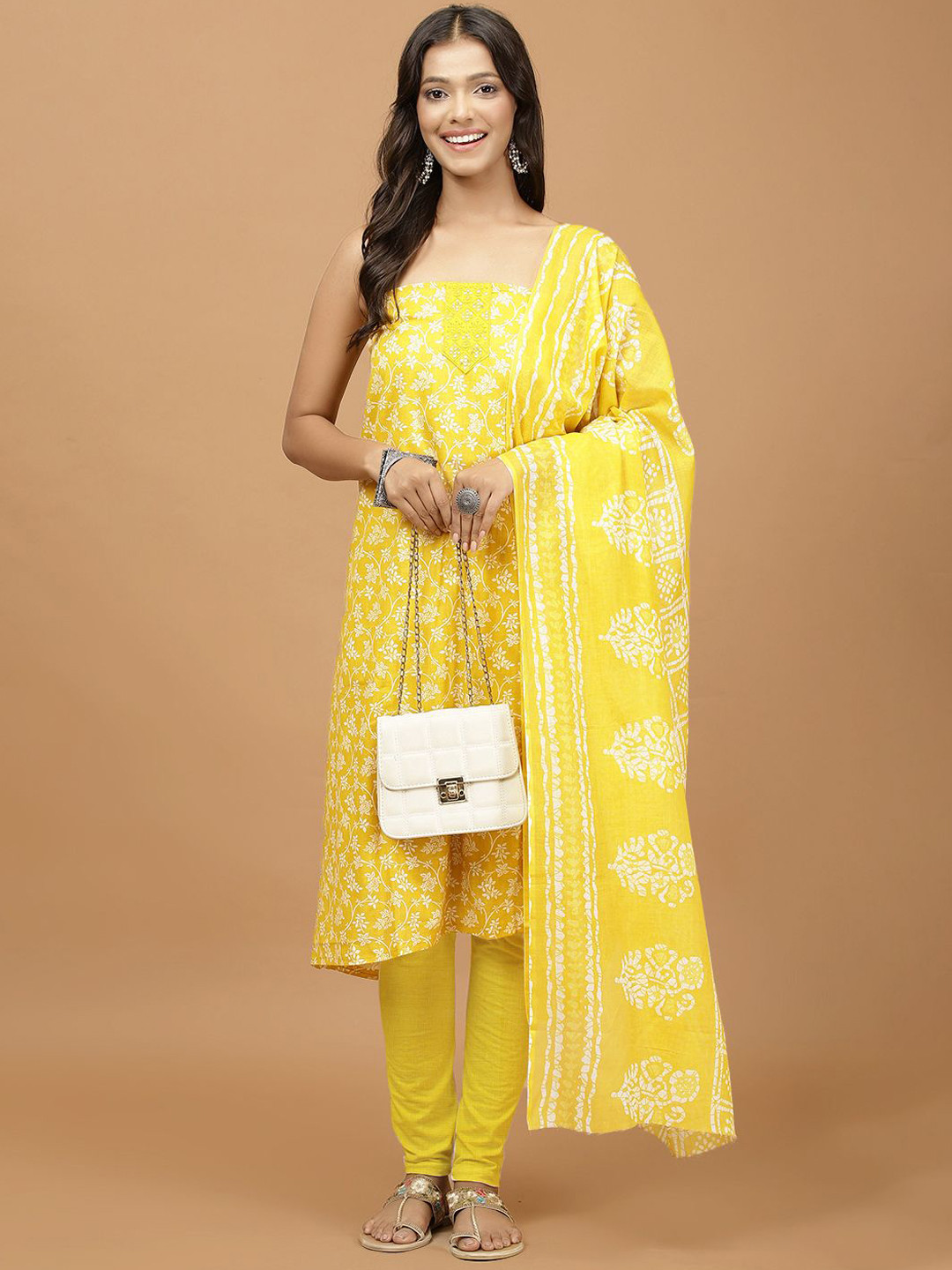 

Meena Bazaar Floral Printed Sequinned Unstitched Dress Material, Yellow
