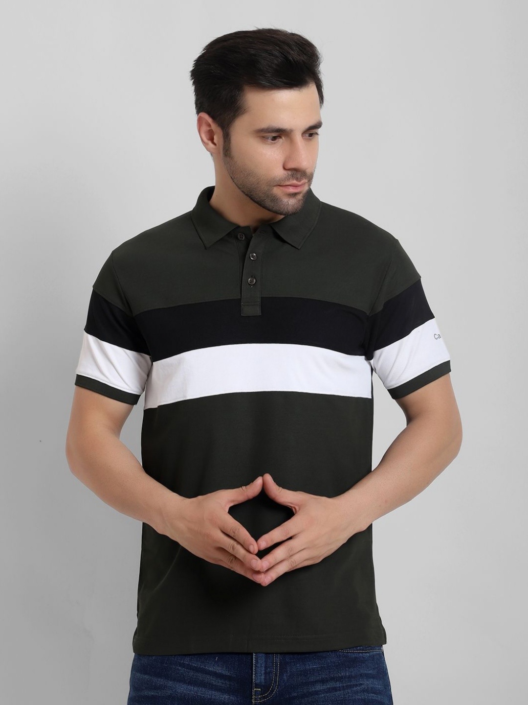 

Canjuice Men Colourblocked Polo Collar T-shirt, Olive