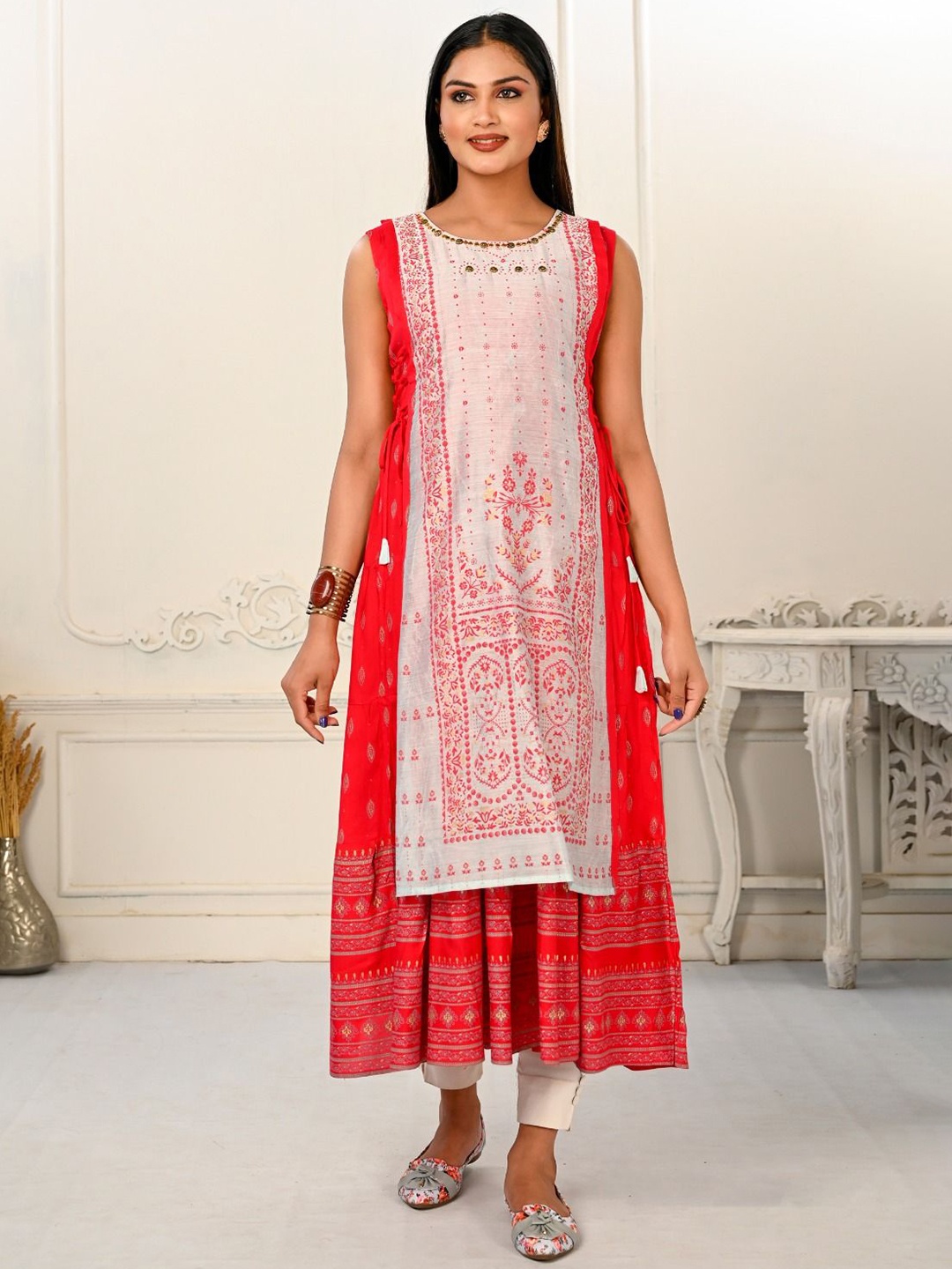

JIVORA Ethnic Motifs Printed Floral Anarkali Kurta, Red