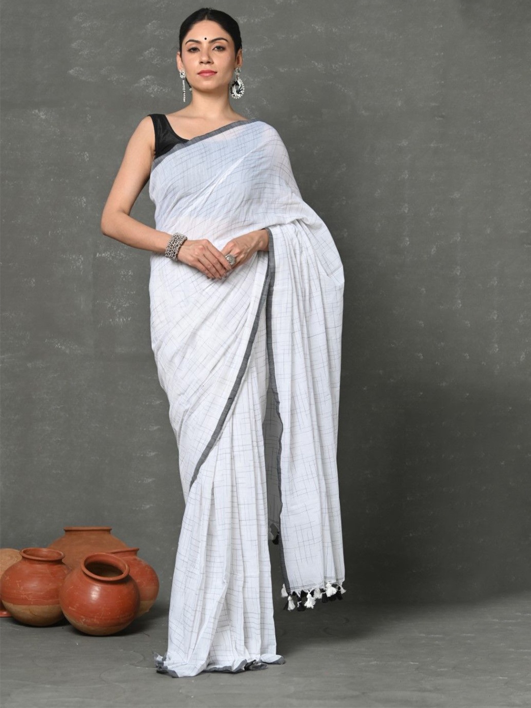 

Very Much Indian Checked Saree With Blouse Piece, White