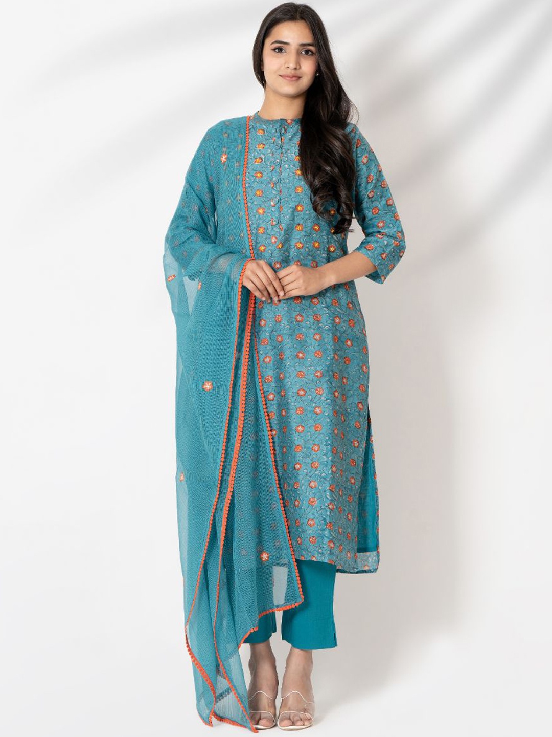 

Kameez by Pooja Kejriwal Printed Thread Work Chanderi Silk Kurta With Trouser & Dupatta, Teal