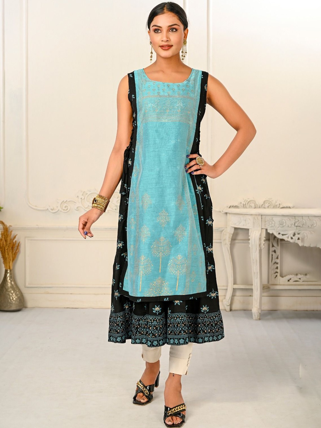 

JIVORA Ethnic Motifs Printed Floral Anarkali Kurta, Turquoise blue
