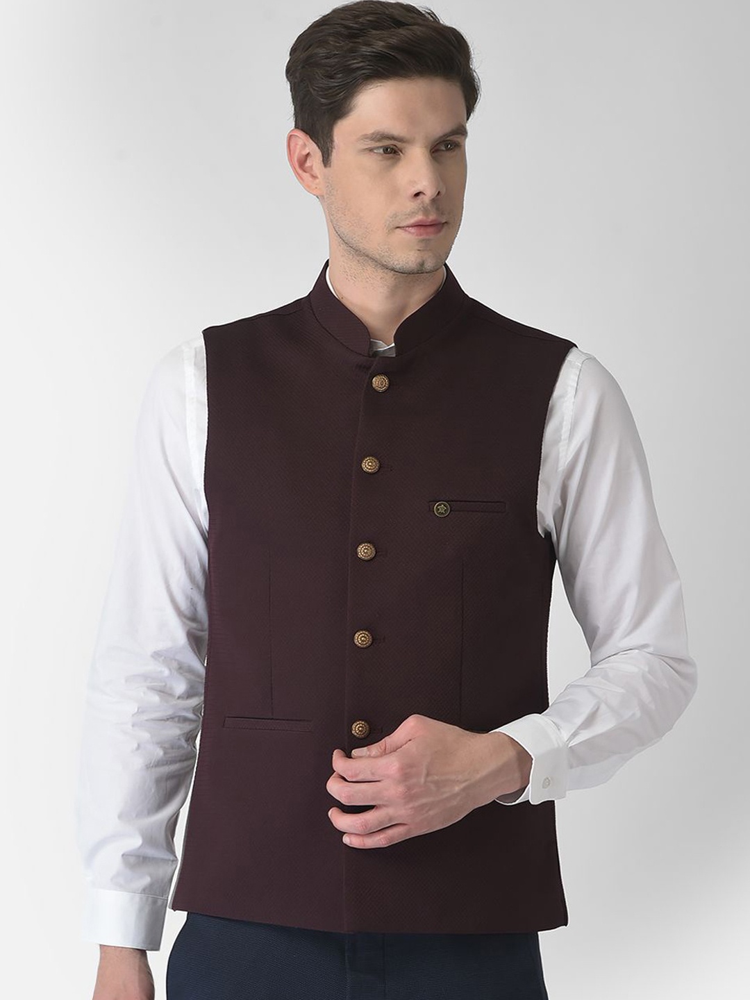 

Turtle Men Printed Slim-Fit Nehru Jackets, Brown