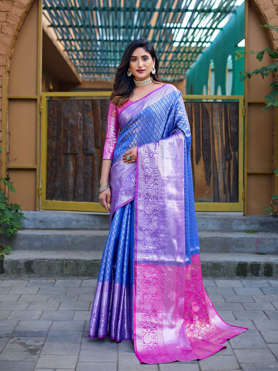 

Kandora Woven Design Zari Pure Silk Banarasi Saree, Blue