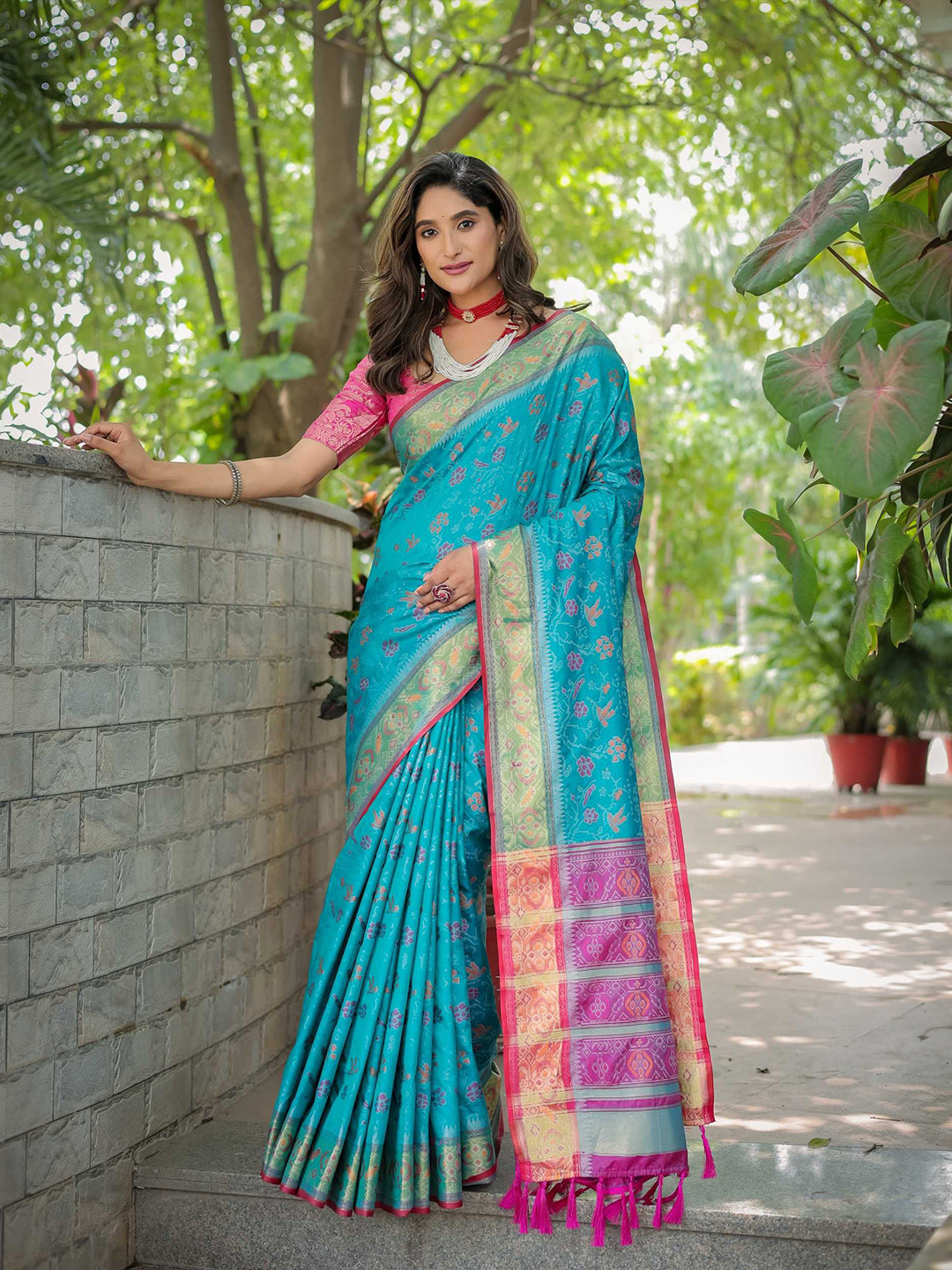 

Kandora Woven Design Zari Pure Silk Banarasi Saree, Teal