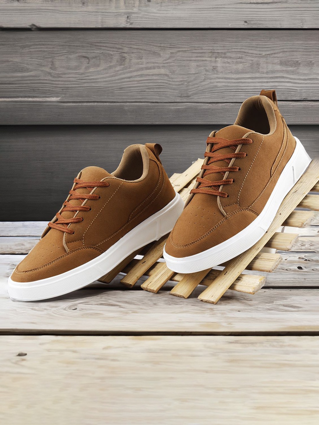

Kook N Keech Men Colourblocked Lace-Up Sneakers, Tan