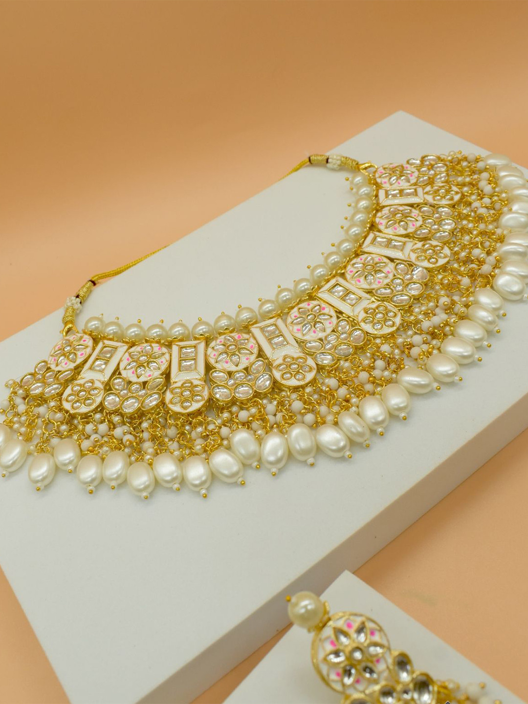 

TISHUL JEWELS Gold Plated & Beaded Jewellery Set
