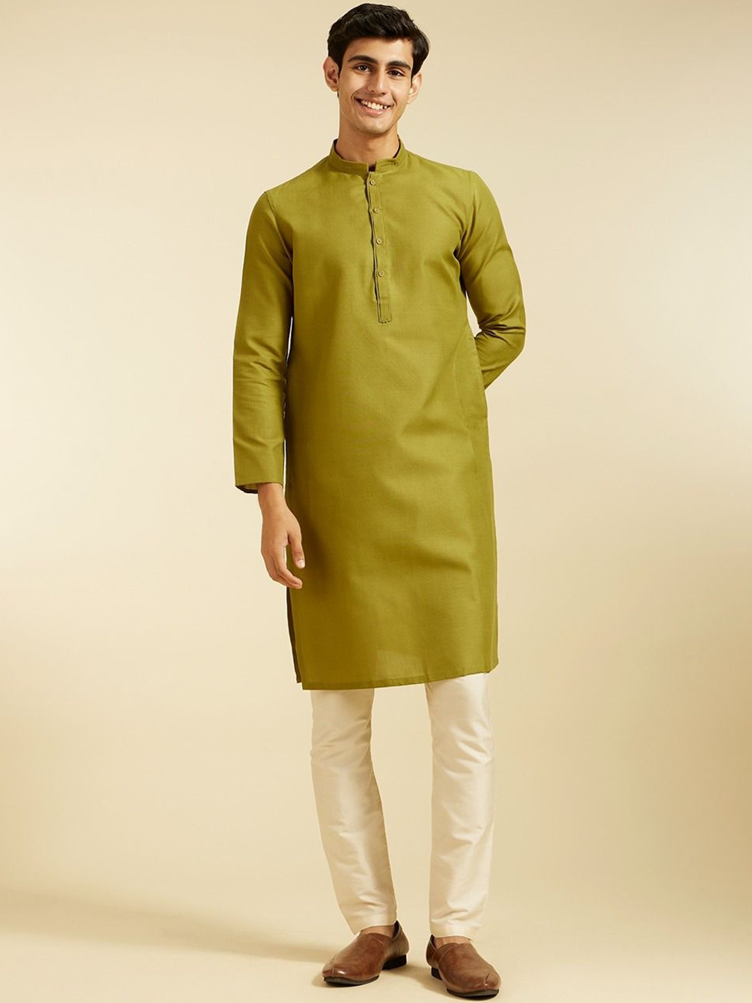 

Diwas by Manyavar Mandarin Collar Long Sleeves Straight Kurta, Olive