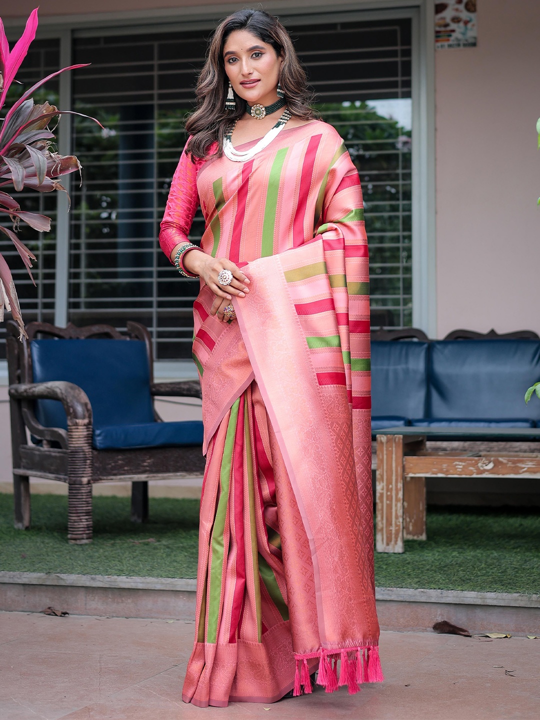 

KIMISHA Striped Zari Silk Blend Kanjeevaram Saree, Pink